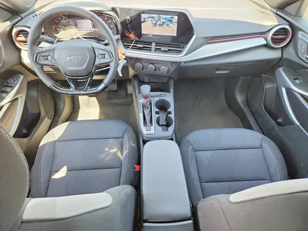 KL77LGEP1TC120085 2026 CHEVROLET TRAX - Image 8