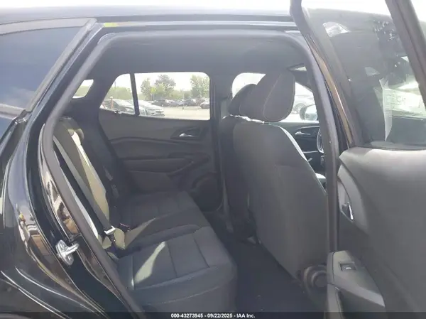 KL77LGEP2SC005123 2025 CHEVROLET TRAX - Image 8