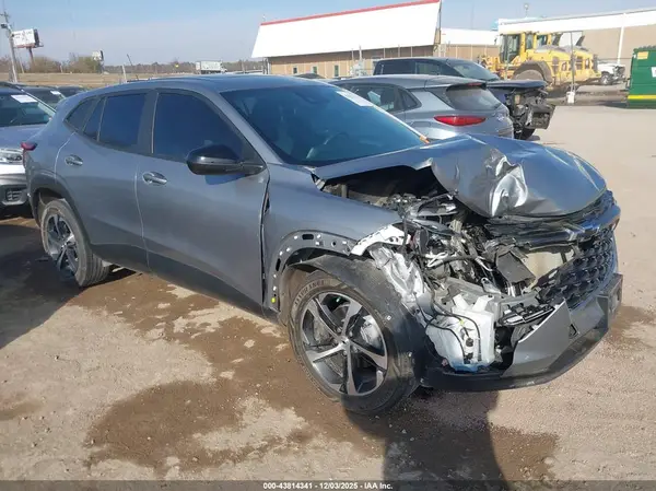 KL77LGEP2SC017188 2025 CHEVROLET TRAX - Image 1