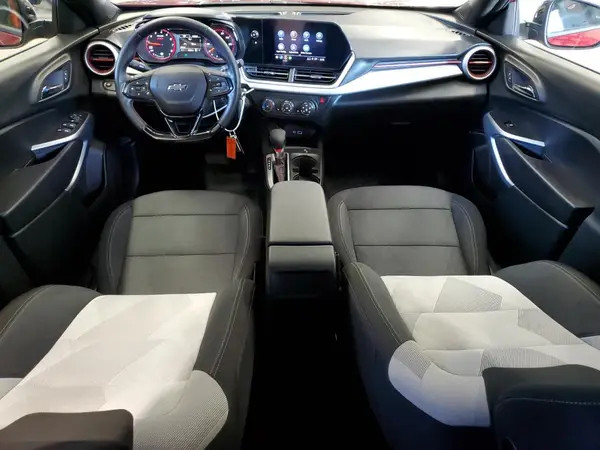 KL77LGEP2SC053141 2025 CHEVROLET TRAX - Image 8