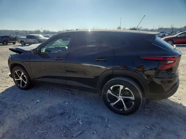 KL77LGEP2SC127142 2025 CHEVROLET TRAX - Image 2