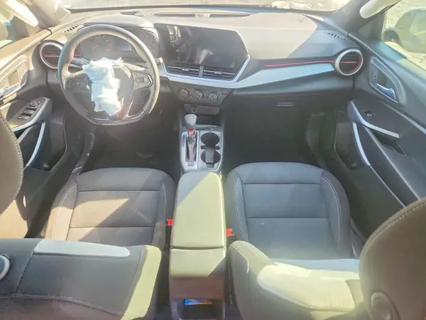 KL77LGEP2SC127142 2025 CHEVROLET TRAX - Image 8