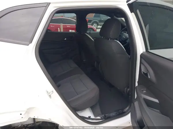 KL77LGEP2SC166457 2025 CHEVROLET TRAX - Image 8