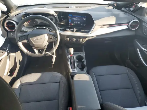 KL77LGEP2SC226351 2025 CHEVROLET TRAX - Image 8