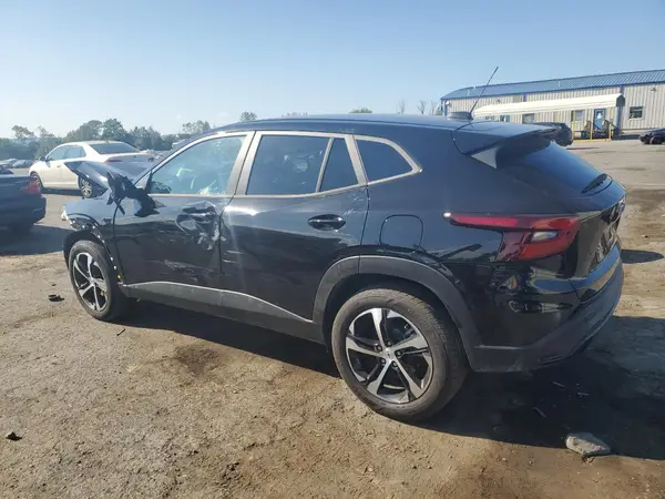 KL77LGEP3SC109748 2025 CHEVROLET TRAX - Image 2
