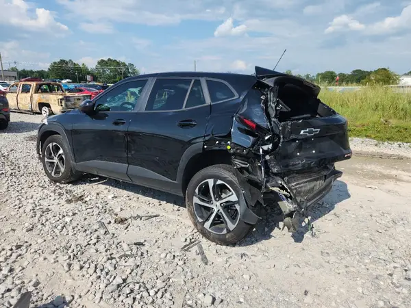 KL77LGEP3SC117994 2025 CHEVROLET TRAX - Image 2
