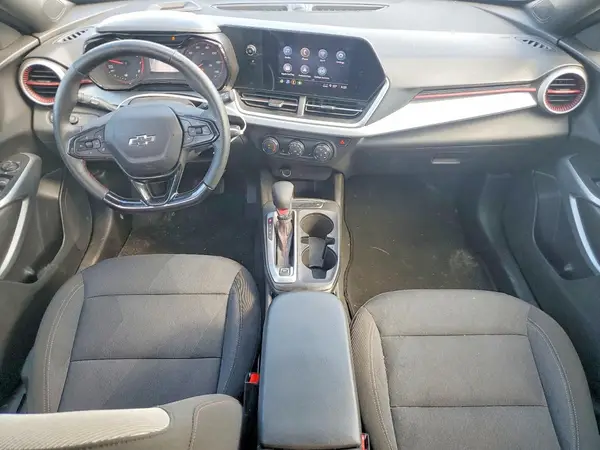 KL77LGEP3SC135685 2025 CHEVROLET TRAX - Image 8