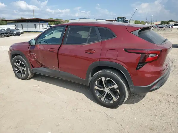 KL77LGEP3SC213690 2025 CHEVROLET TRAX - Image 2