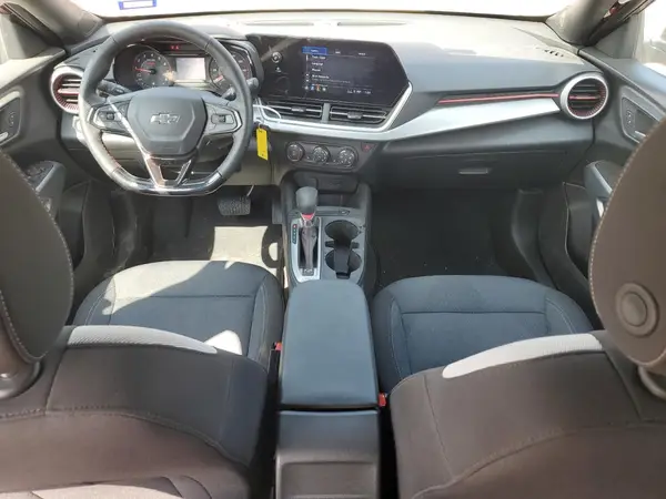 KL77LGEP3SC213690 2025 CHEVROLET TRAX - Image 8