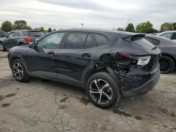 KL77LGEP3SC245779 2025 CHEVROLET TRAX - Image 2