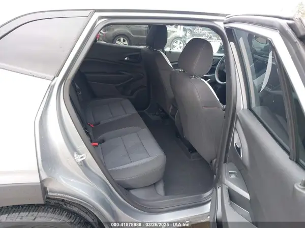 KL77LGEP4SC031528 2025 CHEVROLET TRAX - Image 8