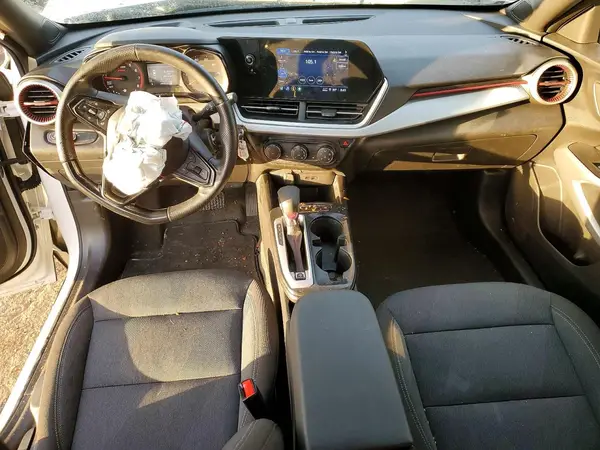 KL77LGEP4SC088957 2025 CHEVROLET TRAX - Image 8