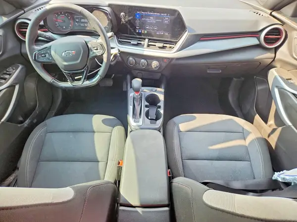 KL77LGEP4SC130561 2025 CHEVROLET TRAX - Image 8