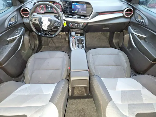 KL77LGEP4SC132567 2025 CHEVROLET TRAX - Image 8