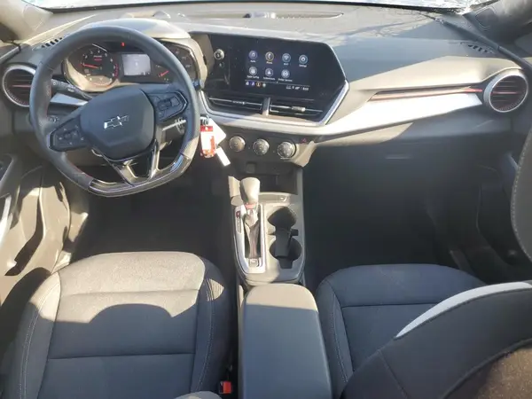 KL77LGEP4SC199024 2025 CHEVROLET TRAX - Image 8