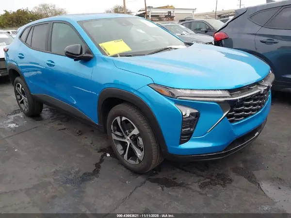KL77LGEP4SC212385 2025 CHEVROLET TRAX - Image 1