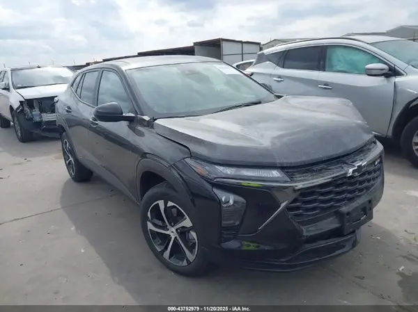 KL77LGEP4SC315208 2025 CHEVROLET TRAX - Image 1