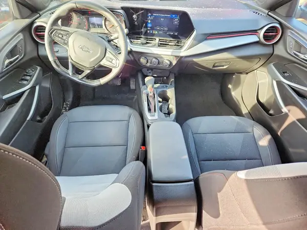 KL77LGEP4TC032759 2026 CHEVROLET TRAX - Image 8