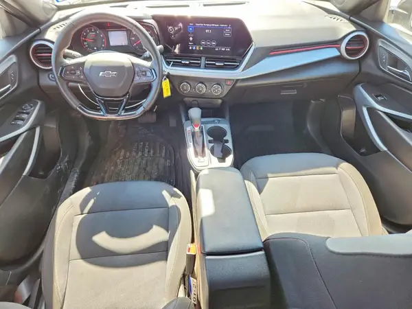 KL77LGEP5SC056308 2025 CHEVROLET TRAX - Image 8