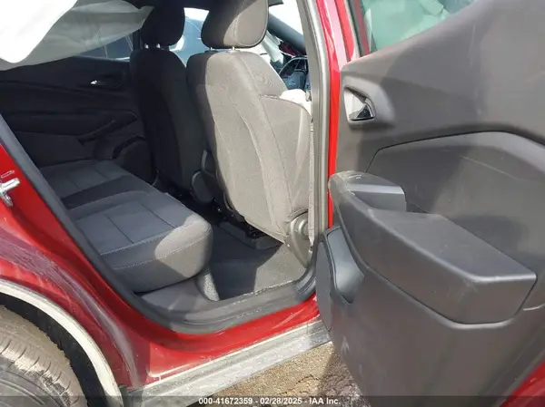 KL77LGEP5SC121741 2025 CHEVROLET TRAX - Image 8