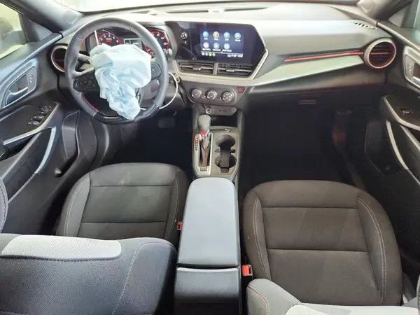 KL77LGEP5SC228305 2025 CHEVROLET TRAX - Image 8