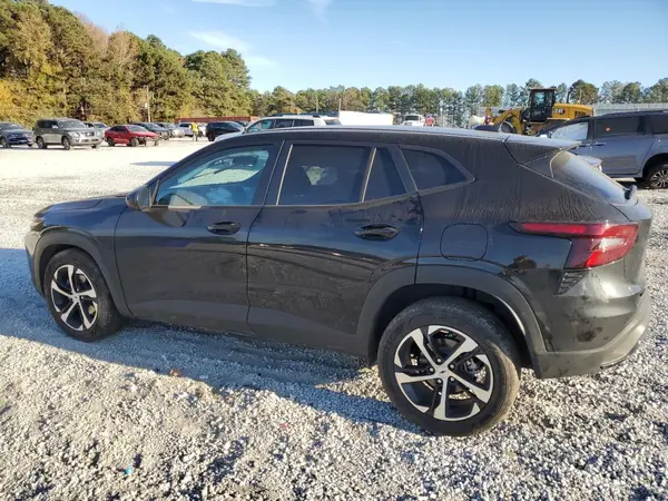 KL77LGEP5SC249669 2025 CHEVROLET TRAX - Image 2