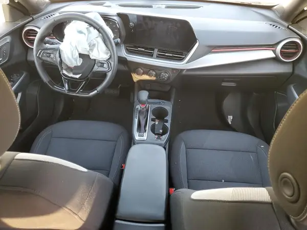 KL77LGEP5SC249669 2025 CHEVROLET TRAX - Image 8