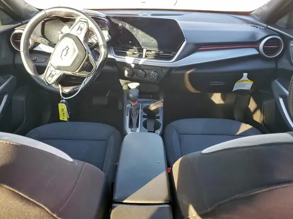 KL77LGEP5SC279190 2025 CHEVROLET TRAX - Image 8