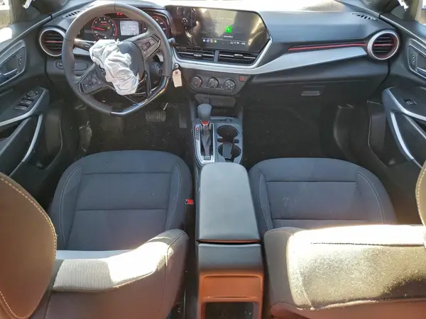 KL77LGEP5SC301608 2025 CHEVROLET TRAX - Image 8