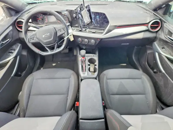 KL77LGEP5TC055581 2026 CHEVROLET TRAX - Image 8