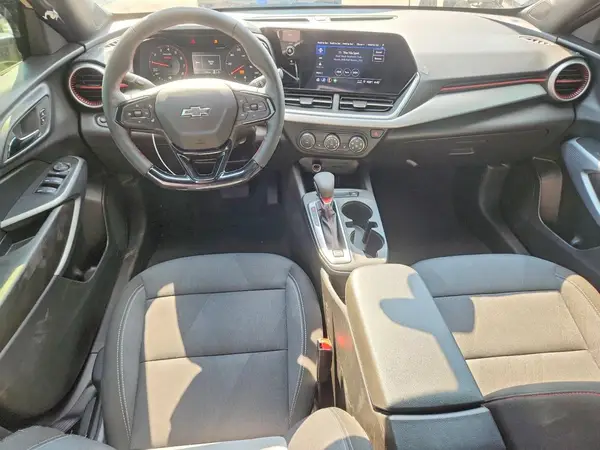 KL77LGEP5TC151209 2026 CHEVROLET TRAX - Image 8