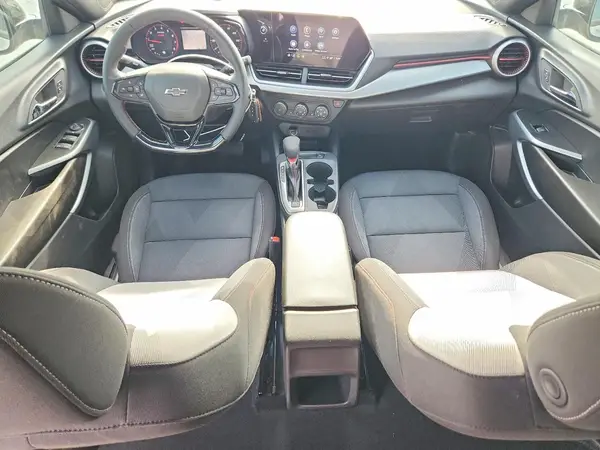 KL77LGEP5TC182024 2026 CHEVROLET TRAX - Image 8