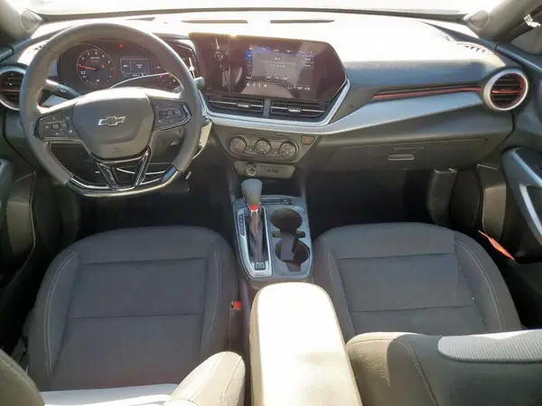 KL77LGEP6SC157793 2025 CHEVROLET TRAX - Image 8
