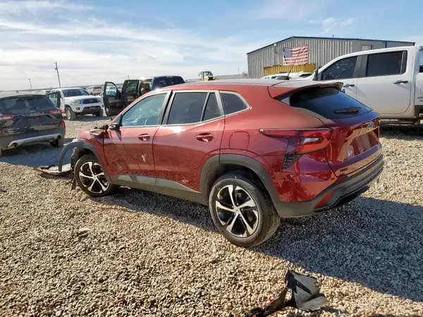 KL77LGEP6SC173329 2025 CHEVROLET TRAX - Image 2