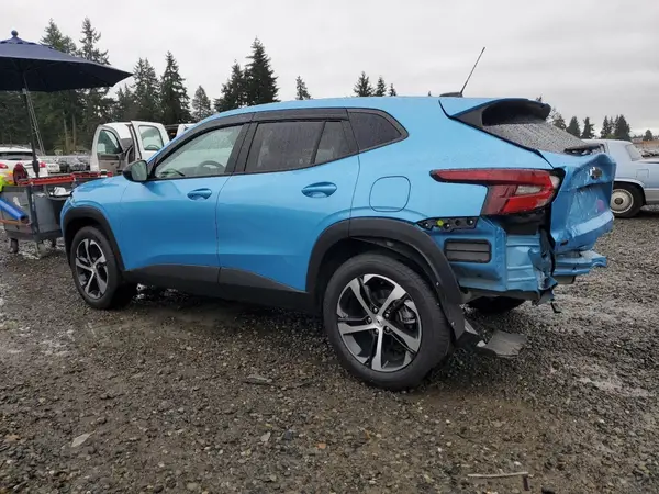 KL77LGEP7SC035816 2025 CHEVROLET TRAX - Image 2