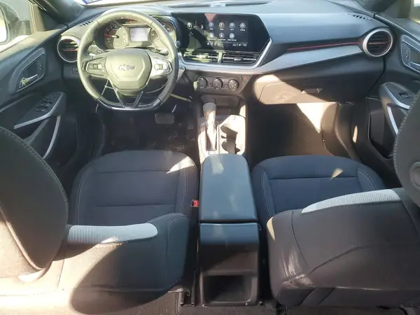 KL77LGEP7SC044578 2025 CHEVROLET TRAX - Image 8