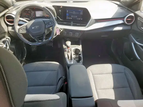 KL77LGEP7SC054589 2025 CHEVROLET TRAX - Image 8