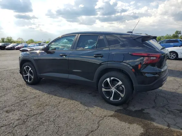 KL77LGEP7SC094784 2025 CHEVROLET TRAX - Image 2
