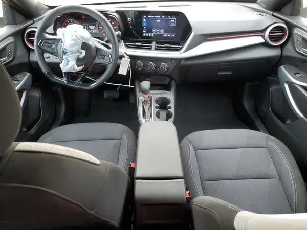 KL77LGEP7SC153087 2025 CHEVROLET TRAX - Image 8