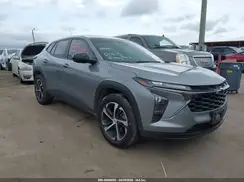 KL77LGEP7SC188048 2025 CHEVROLET TRAX