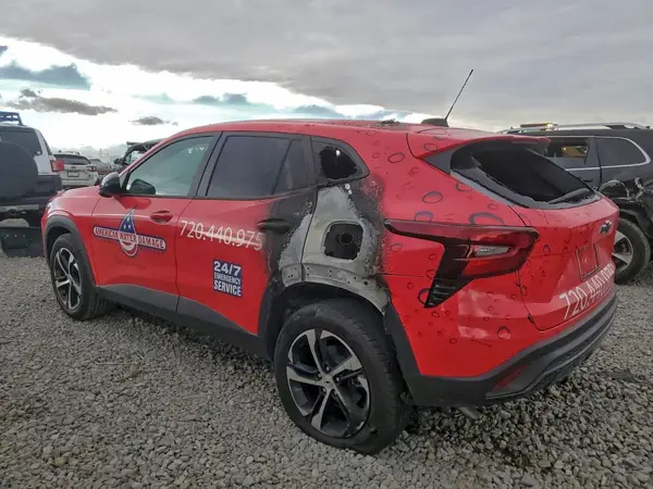 KL77LGEP7SC271625 2025 CHEVROLET TRAX - Image 2