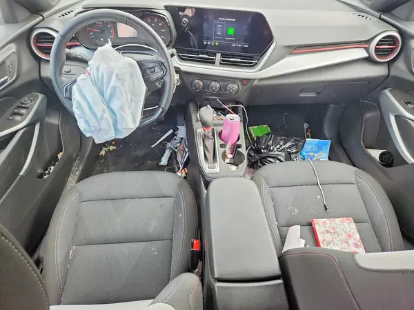 KL77LGEP8SC042046 2025 CHEVROLET TRAX - Image 8
