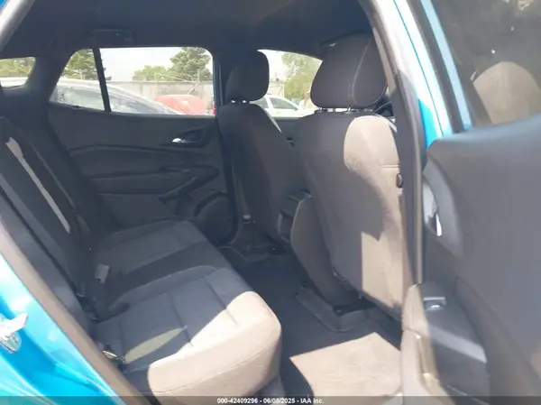 KL77LGEP8SC082966 2025 CHEVROLET TRAX - Image 8
