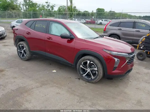 KL77LGEP8SC121717 2025 CHEVROLET TRAX - Image 1