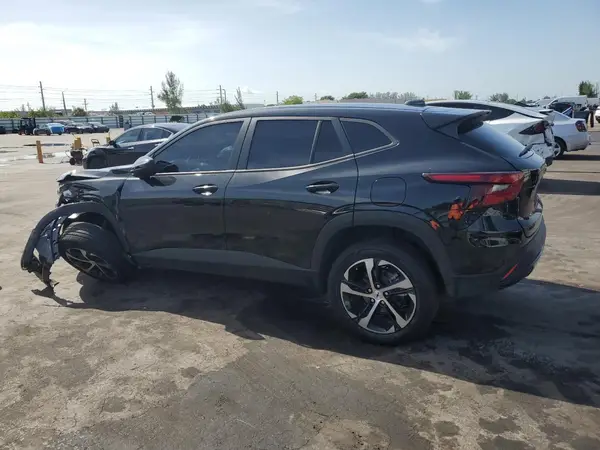 KL77LGEP8SC184428 2025 CHEVROLET TRAX - Image 2