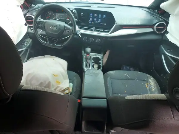 KL77LGEP8SC257684 2025 CHEVROLET TRAX - Image 8
