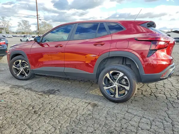 KL77LGEP8SC290717 2025 CHEVROLET TRAX - Image 2