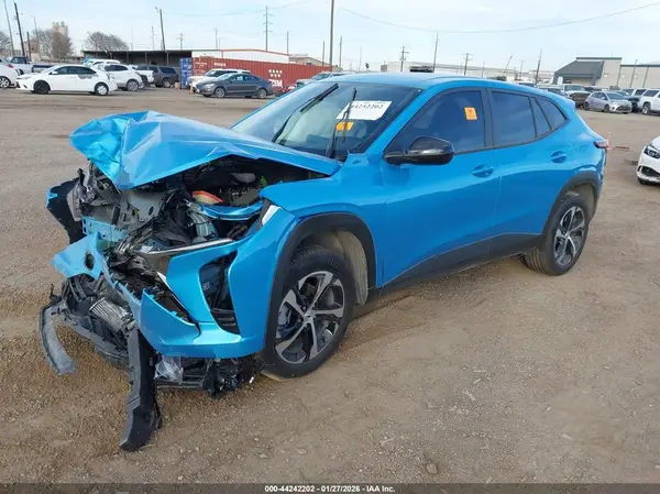 KL77LGEP8TC018220 2026 CHEVROLET TRAX - Image 2