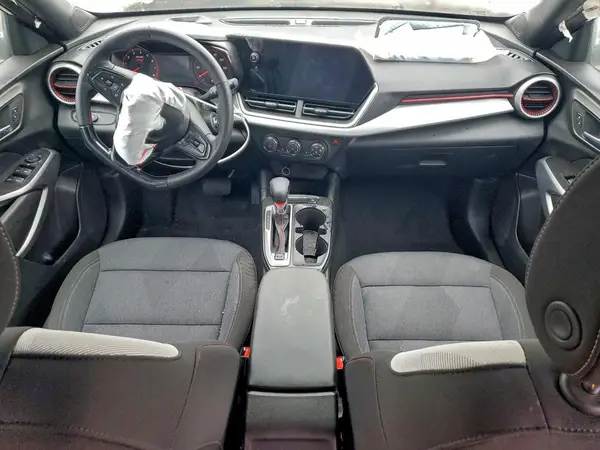KL77LGEP9SC065190 2025 CHEVROLET TRAX - Image 8