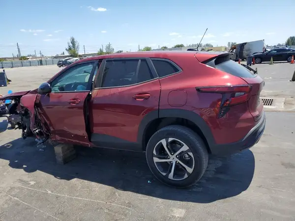KL77LGEP9SC098738 2025 CHEVROLET TRAX - Image 2